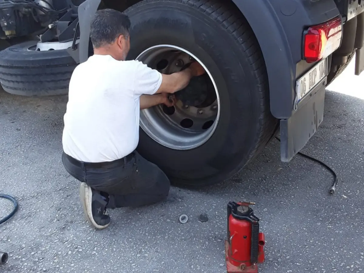 Lalapaşa Oto Lastikçi